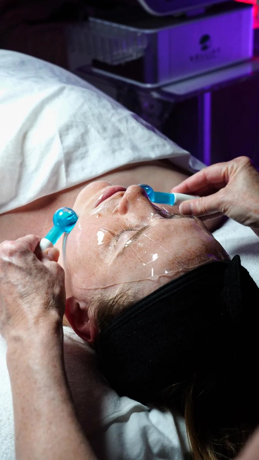 Cooling facial tools during a treatment at Body By E